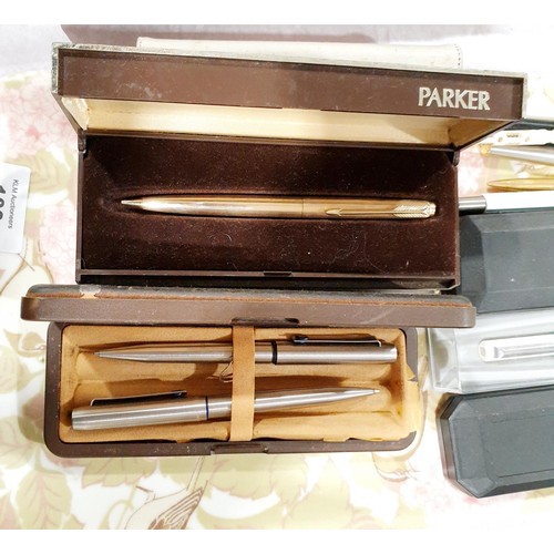 109 - Vintage and later fountain pens and propelling pencils. UK shipping £14.