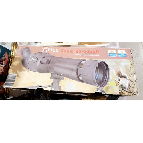 125 - A box Optus spotting scope with tripod. UK shipping £14.