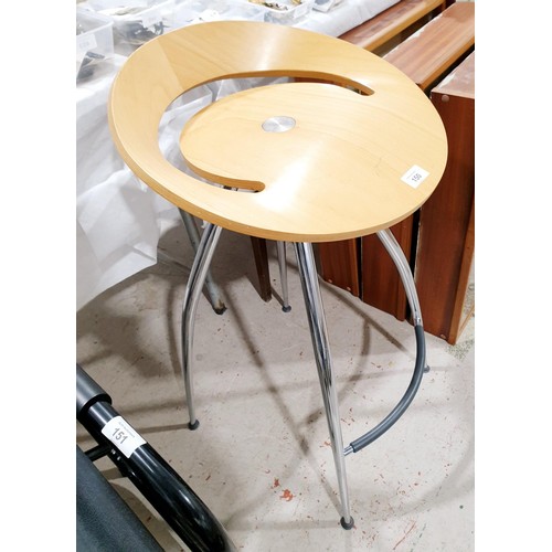 150 - A Lyra breakfast bar stool. No shipping. Arrange collection or your own packer and shipper, please. ... 