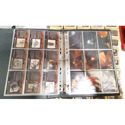 199 - A Topps Lord of the Rings trading card folder with a Fellowship of the Ring 72 card base set and The... 