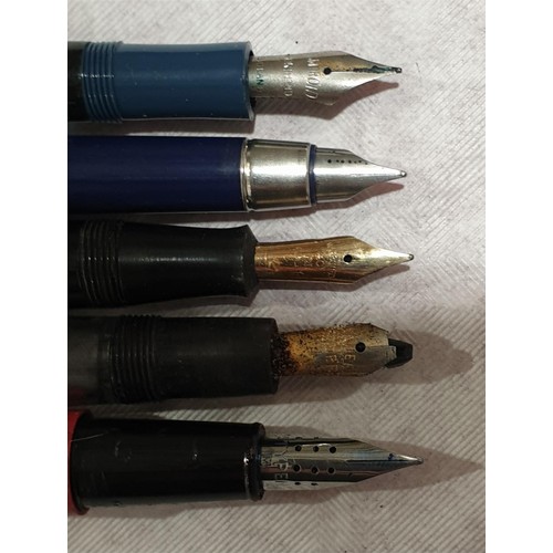 83 - Vintage and later fountain pens and propelling pencils. UK shipping £14.