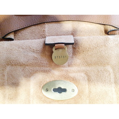 42 - A Mulberry shoulder bag. UK shipping £14.