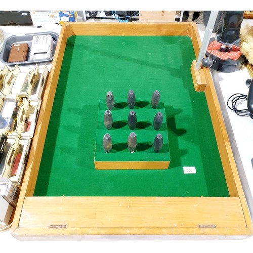 205 - A vintage Reno Series skittles game, 85x61cm. No shipping. Arrange collection or your own packer and... 