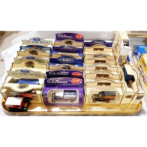 207 - A tray of boxed model vehicles including Days Gone. UK shipping £14.