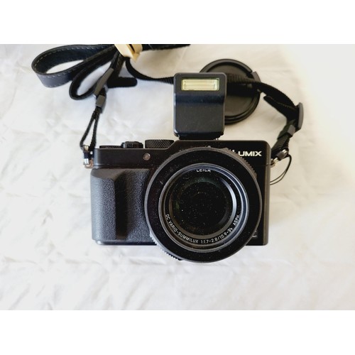 270 - A Panasonic Lumix DMC-LX100 digital camera. UK shipping £14.