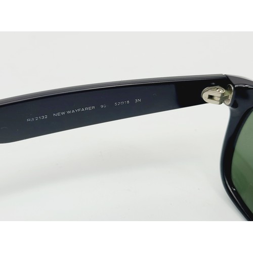 28 - A vintage pair of Ray Ban Wayfarer sunglasses. UK shipping £14.