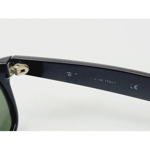 28 - A vintage pair of Ray Ban Wayfarer sunglasses. UK shipping £14.