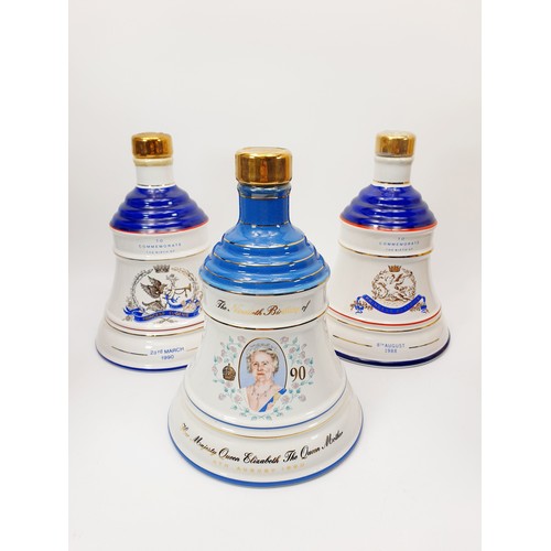 18 - Bells Old Scotch Whisky 1990 Princess Eugenie sealed decanter in presentation box, Bells Old Scotch ... 