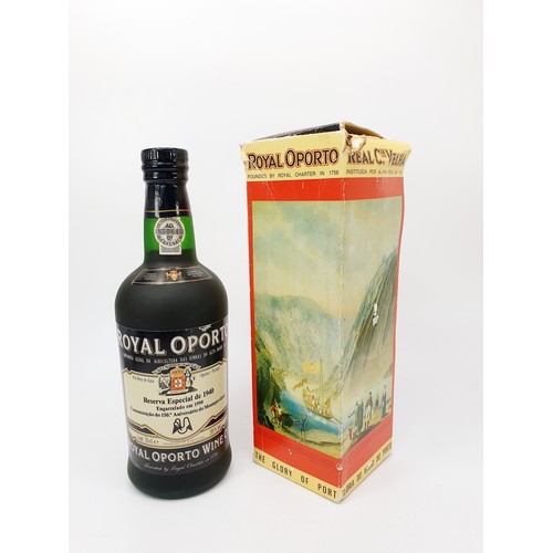 27 - A 75cl bottle of Royal Oporto Special Reserve port of 1940, bottled in 1990, in presentation box. No... 