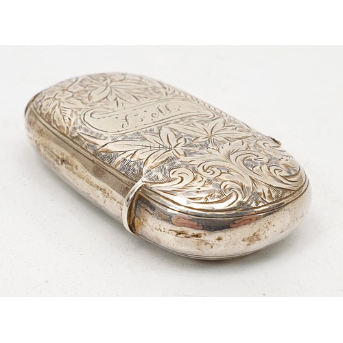 54 - Two hallmarked silver vesta cases, the longest 4.5cm, total weight 34cm, Birmingham 1884 and 90. UK ... 