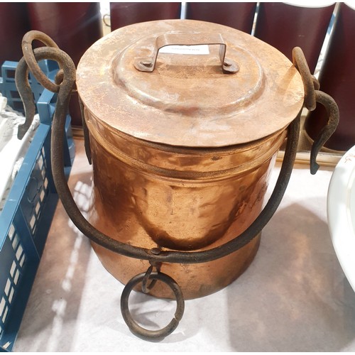 98 - An antique copper cooking pot height 20cm. No shipping. Arrange your own packer and shipper please. ... 