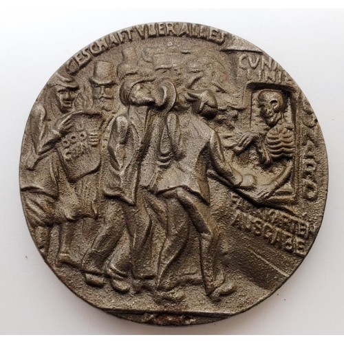 321 - A contemporary reproduction of a 1915 German bronze propaganda medal: The Sinking of the SS Lusitani... 