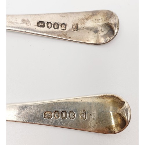 17 - A pair of Georgian hallmarked silver table spoons, weight 116g, London 1804. UK shipping £14.