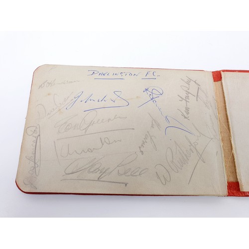 39 - An autograph album featuring signatures of late 50s and early 60s football teams including Leeds Uni... 