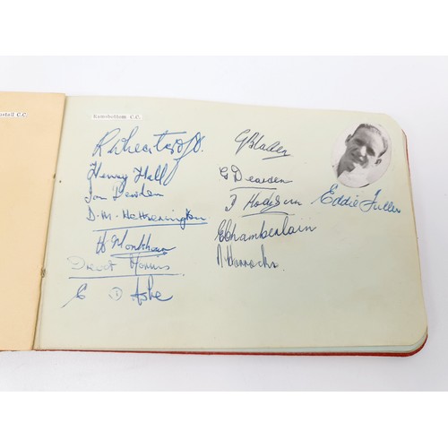 39 - An autograph album featuring signatures of late 50s and early 60s football teams including Leeds Uni... 