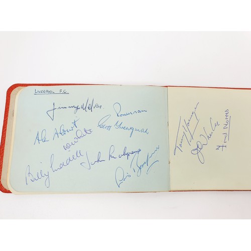 39 - An autograph album featuring signatures of late 50s and early 60s football teams including Leeds Uni... 