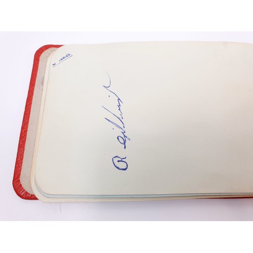 39 - An autograph album featuring signatures of late 50s and early 60s football teams including Leeds Uni... 