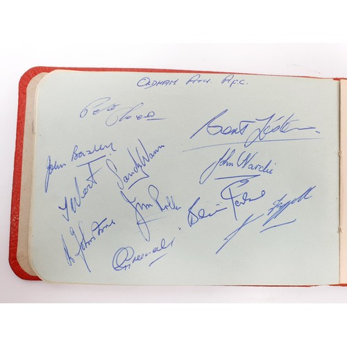 39 - An autograph album featuring signatures of late 50s and early 60s football teams including Leeds Uni... 