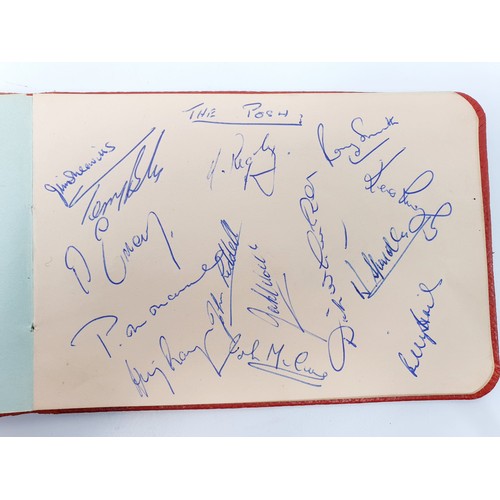 39 - An autograph album featuring signatures of late 50s and early 60s football teams including Leeds Uni... 