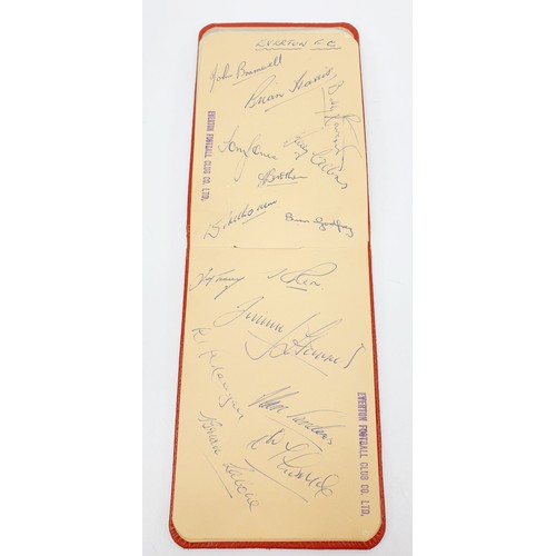 39 - An autograph album featuring signatures of late 50s and early 60s football teams including Leeds Uni... 