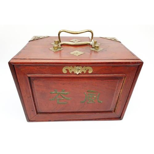 95 - A vintage bamboo and bone mah-jong set in a brass bound rosewood case, A/F. UK shipping £14.