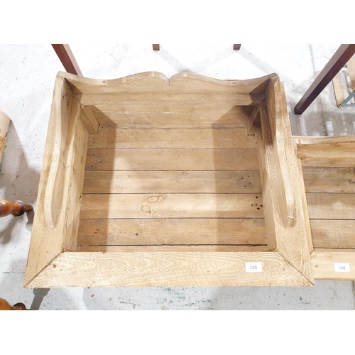 135 - A wooden planter, 65x56x37cm. No shipping. Arrange collection or your own packer and shipper, please... 