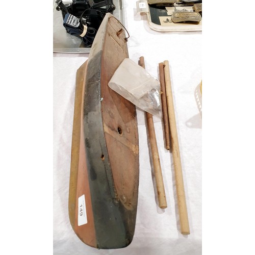 149 - A vintage pond yacht for restoration having a pine and brass keel, length 49.5cm. No shipping. Arran... 