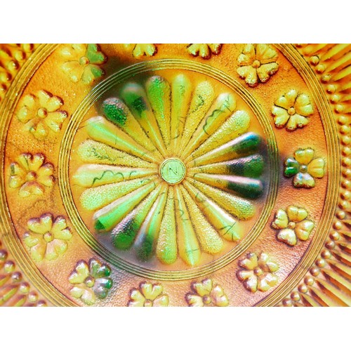 201 - A Northwood green carnival glass dish, diameter 20cm. No shipping. Arrange collection or your own pa... 