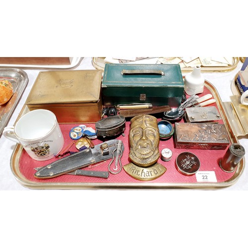 22 - A tray of collectables including silver, a William Rogers throwing knife and an antique enamel balm ... 