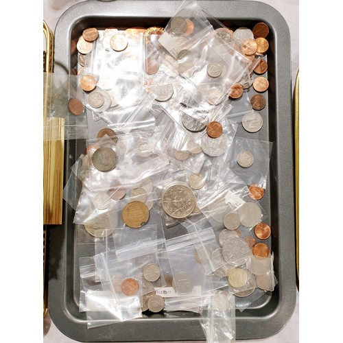 98 - A selection of British and foreign coins and tokens. UK shipping £14.