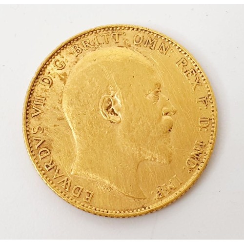 18 - An Edward VII sovereign, 1909. UK shipping £14.