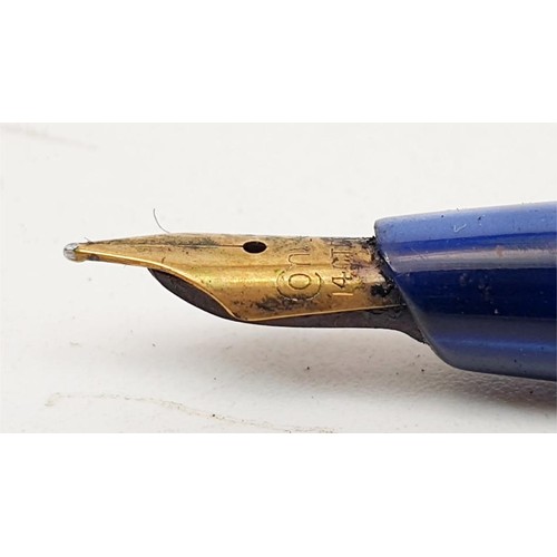 43 - A vintage Conway Stewart 570 fountain pen with a 14ct gold nib. UK shipping £14.