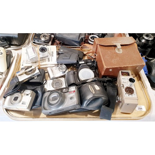 294 - A selection of cameras and a Bell & Howell One Nine 8mm cine camera. UK shipping £14.