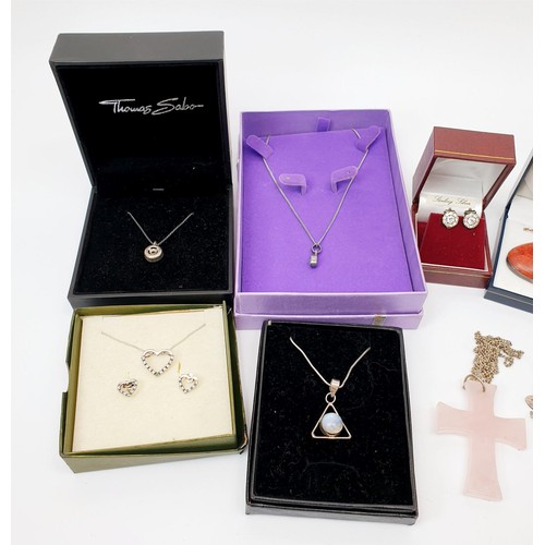 7 - A selection of silver jewellery including a Thomas Sabo necklace. UK shipping £14.