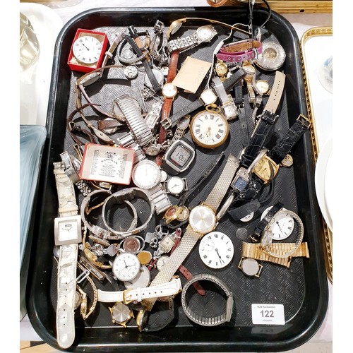 122 - A tray of wrist watches and pocket watch parts. UK shipping £14.