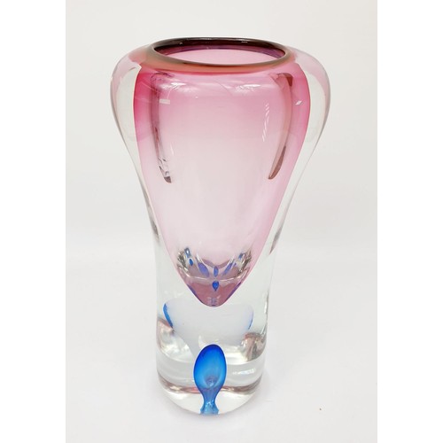 248 - An Art Glass vase, height 28.5cm. No shipping. Arrange collection or your own packer and shipper, pl... 