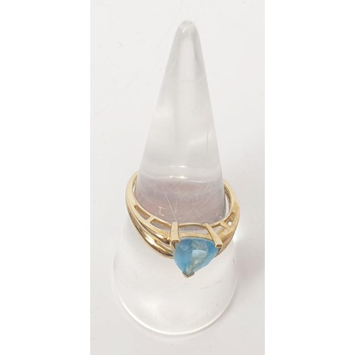 15 - A hallmarked 9ct gold aquamarine solitaire ring, gross weight 2.8g, size P. UK shipping £14.