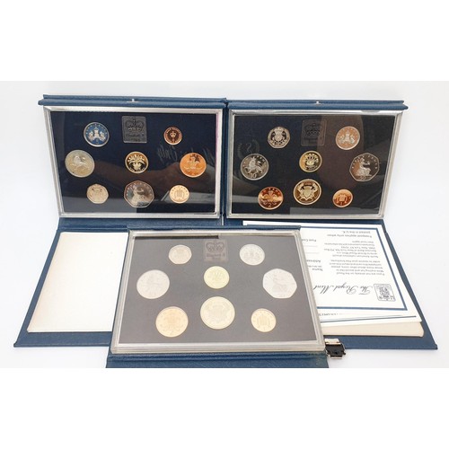 33 - Uncirculated coin sets: 1984, two for 1985, three for 1986 and 1999. UK shipping £14.