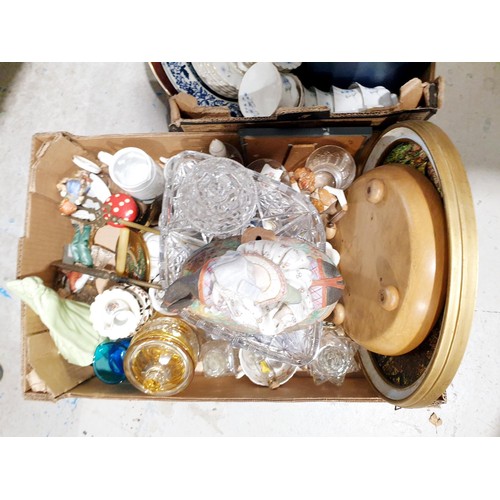 91 - Two boxes of glass, china and assorted. No Shipping. Arrange collection or your own packer and shipp... 
