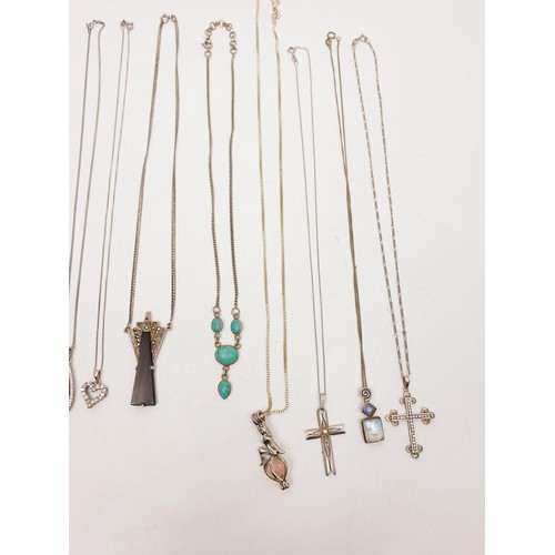 15 - A selection of silver necklaces. No international shipping.