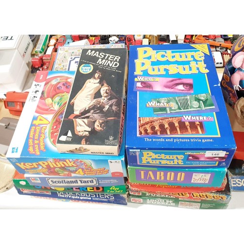 146 - Jigsaw puzzles and board games. No shipping. Arrange collection or your own packer and shipper, plea... 