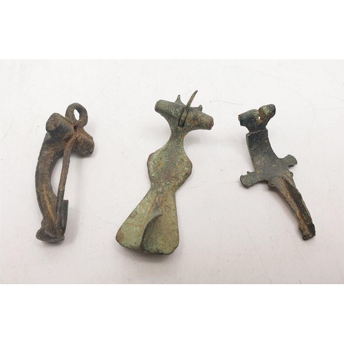 175 - Five ancient Roman bronze brooches. No international shipping.