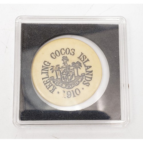 211 - AUSTRALIA. KEELING AND COCOS ISLANDS. Emergency coinage.
Plastic Ivorine 2 Rupee, 1913.
Obv: KEELING... 