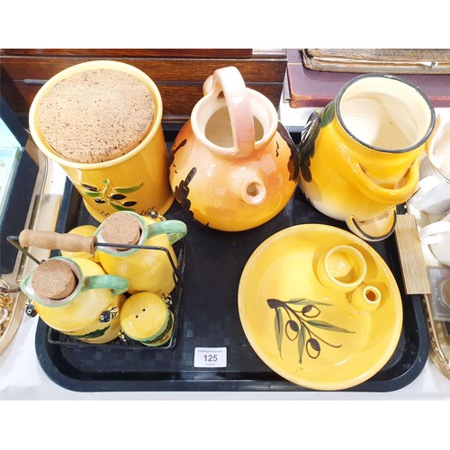 125 - A selection of ceramics. No Shipping. Arrange collection or your own packer and shipper, please.