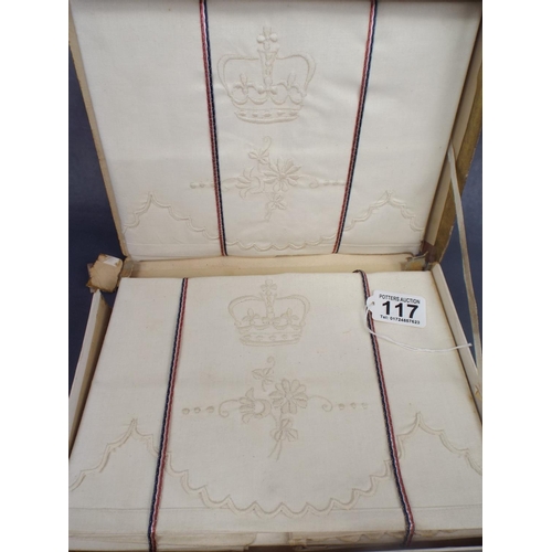 117 - Vintage box of Linen from 1930's, Kings photo to box lid.