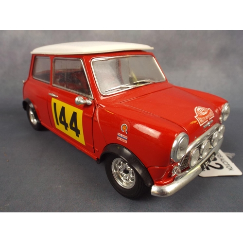 182 - Die cast  1/18 scale model of a Mini Cooper