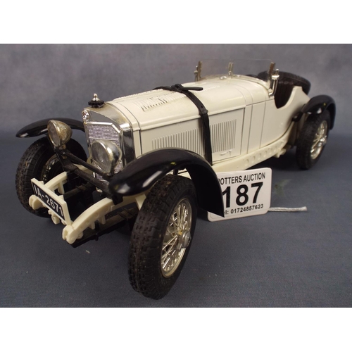 187 - Die cast  1/18 scale model of a Mercedes SSK Roadster