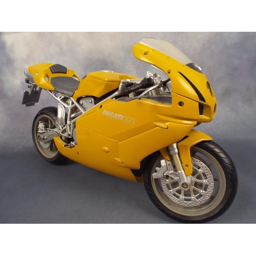 188 - Large Model of a Ducati 999 with kick stand