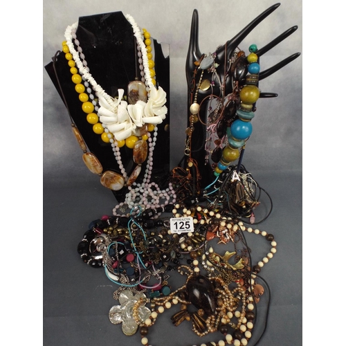 125 - 1.3 Kilos of costume jewellery