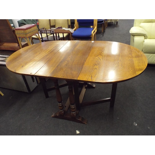 291 - Good Quality Oak Drop leaf table